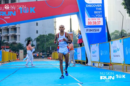 Race photo from Nu Skin Run 10K