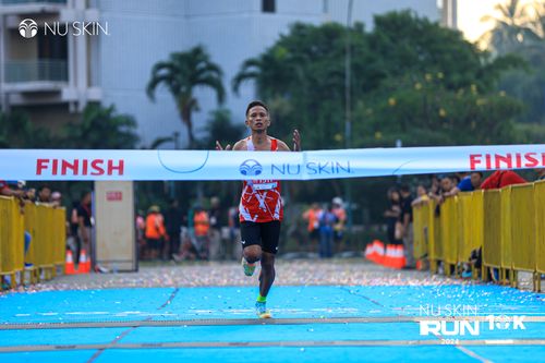 Race photo from Nu Skin Run 10K