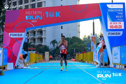 Race photo from Nu Skin Run 10K