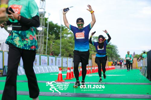Race photo from Arutmin Borneo Run 2024