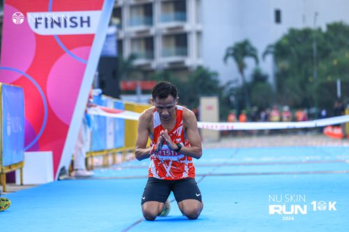 Race photo from Nu Skin Run 10K