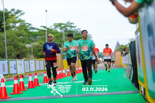 Race photo from Arutmin Borneo Run 2024