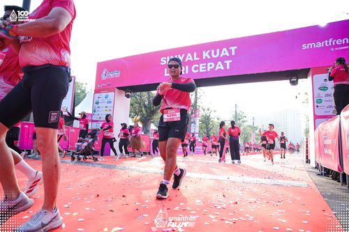 Race photo from Smartfren Run 2025 