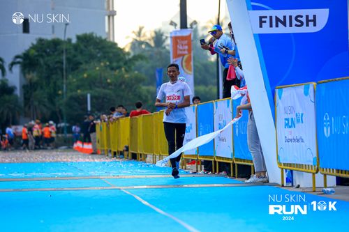 Race photo from Nu Skin Run 10K