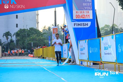 Race photo from Nu Skin Run 10K
