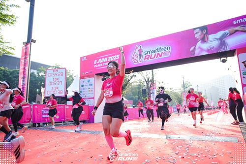 Race photo from Smartfren Run 2025 
