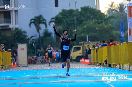 Race photo from Nu Skin Run 10K