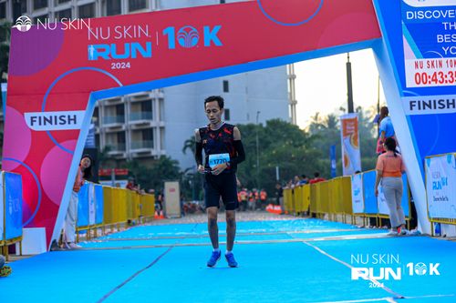 Race photo from Nu Skin Run 10K