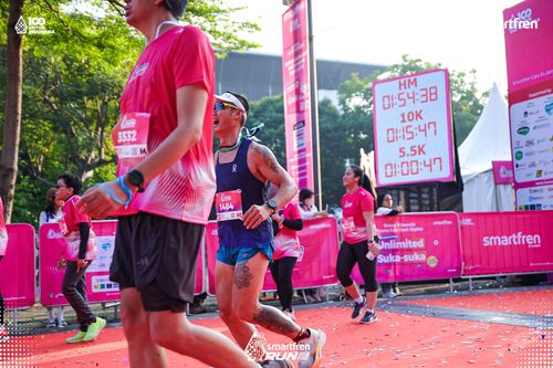 Race photo from Smartfren Run 2025 