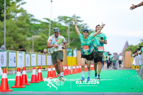 Race photo from Arutmin Borneo Run 2024