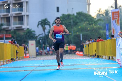 Race photo from Nu Skin Run 10K