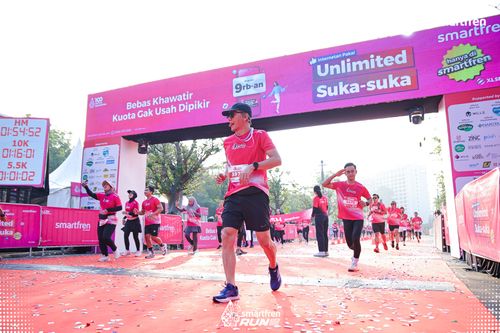 Race photo from Smartfren Run 2025 