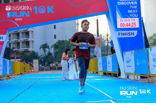 Race photo from Nu Skin Run 10K