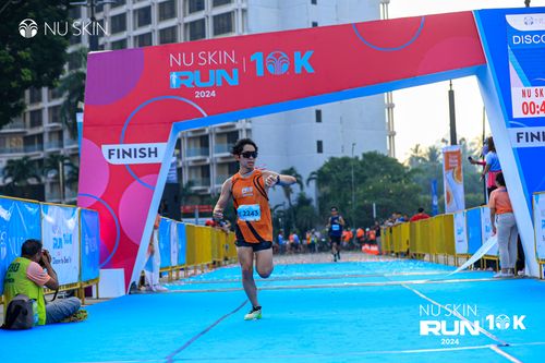 Race photo from Nu Skin Run 10K