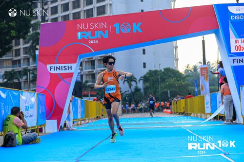 Race photo from Nu Skin Run 10K
