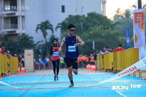 Race photo from Nu Skin Run 10K