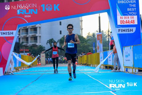 Race photo from Nu Skin Run 10K