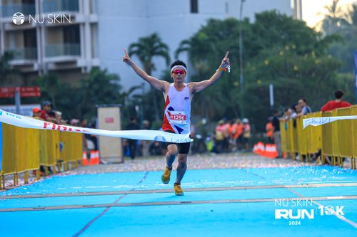 Race photo from Nu Skin Run 10K