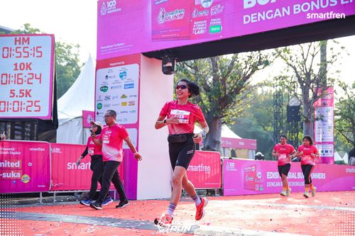 Race photo from Smartfren Run 2025 