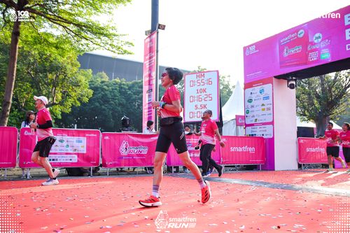 Race photo from Smartfren Run 2025 
