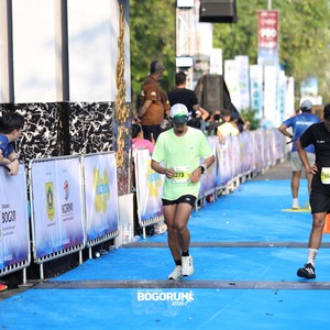 Race photo from BOGORUN 2026