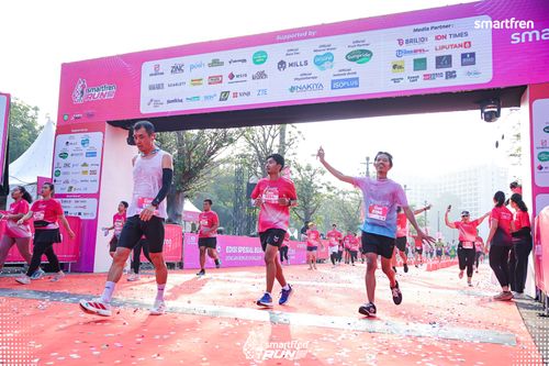 Race photo from Smartfren Run 2025 