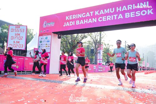 Race photo from Smartfren Run 2025 