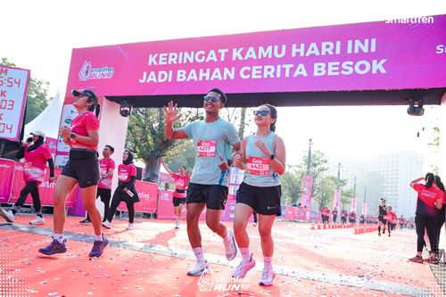 Race photo from Smartfren Run 2025 