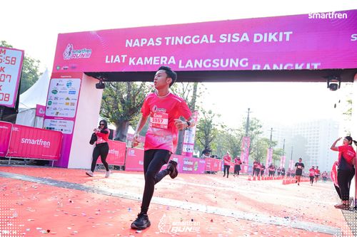 Race photo from Smartfren Run 2025 