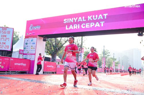 Race photo from Smartfren Run 2025 
