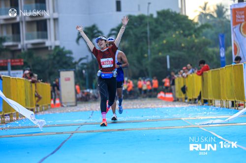 Race photo from Nu Skin Run 10K