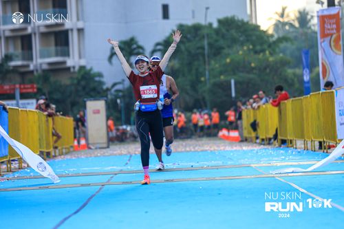 Race photo from Nu Skin Run 10K