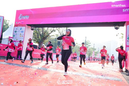 Race photo from Smartfren Run 2025 