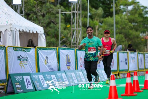 Race photo from Arutmin Borneo Run 2024