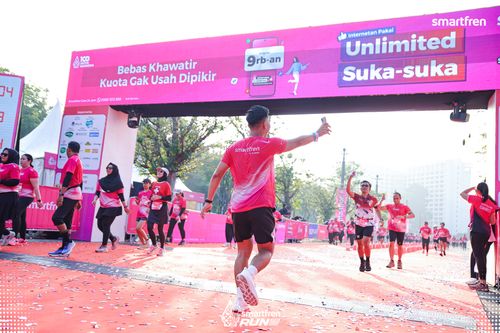 Race photo from Smartfren Run 2025 