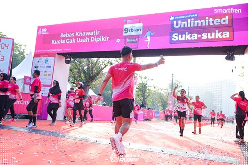 Race photo from Smartfren Run 2025 