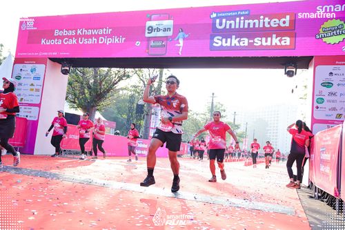 Race photo from Smartfren Run 2025 