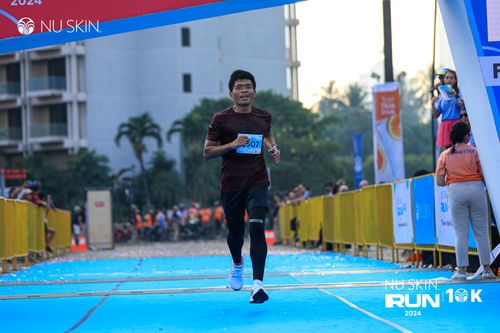 Race photo from Nu Skin Run 10K