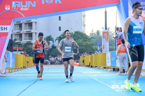 Race photo from Nu Skin Run 10K