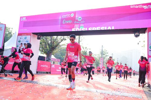 Race photo from Smartfren Run 2025 