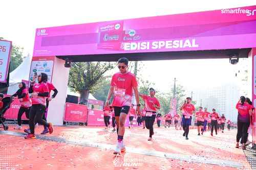 Race photo from Smartfren Run 2025 