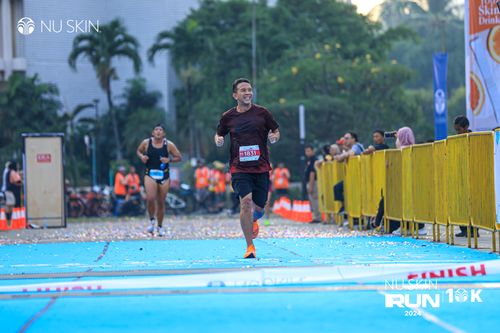 Race photo from Nu Skin Run 10K