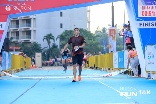 Race photo from Nu Skin Run 10K