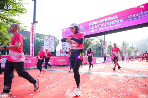 Race photo from Smartfren Run 2025 