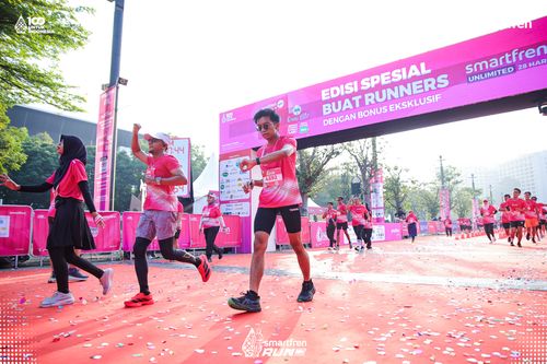 Race photo from Smartfren Run 2025 