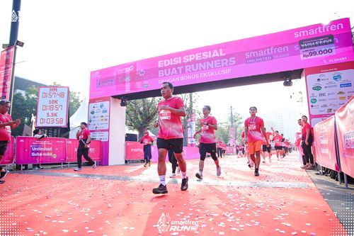 Race photo from Smartfren Run 2025 