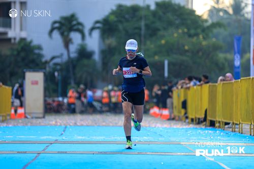 Race photo from Nu Skin Run 10K