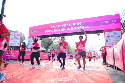 Race photo from Smartfren Run 2025 
