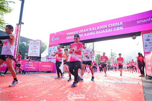 Race photo from Smartfren Run 2025 