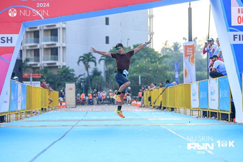 Race photo from Nu Skin Run 10K